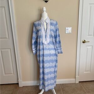 Sail to Sable Light Blue and White Textured Top